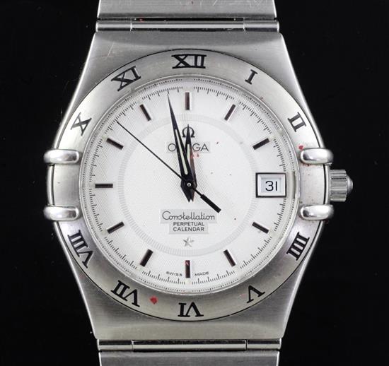 A gentlemens stainless steel Omega Constellation Perpetual Calendar quartz wrist watch,